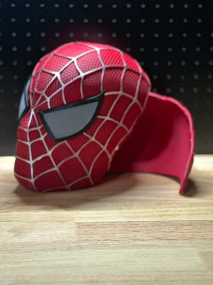 Tobey Maguire Spider-Man Helmet (2002 Raimi Trilogy) – 3D Printed Cosplay Mask Replica with Magnetic Assembly, Custom Sizes